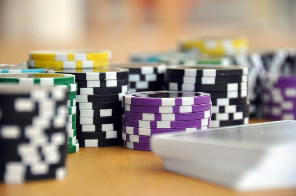 3 Different Types of Casino Games to Play When You're Bored